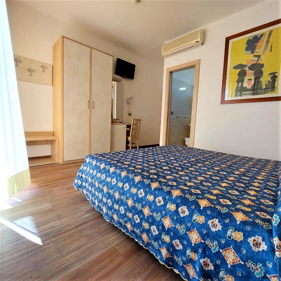 Hotel Ornella Lido di Jesolo Esterno foto
