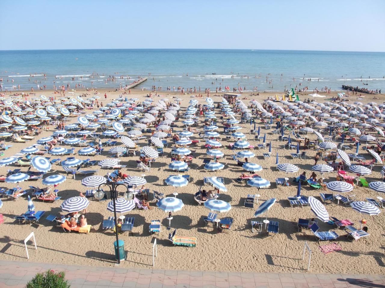 Hotel Ornella Lido di Jesolo Esterno foto