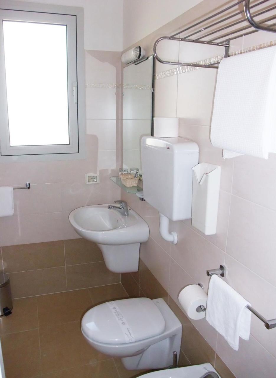 Hotel Ornella Lido di Jesolo Esterno foto
