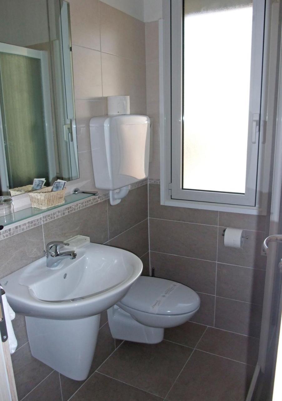 Hotel Ornella Lido di Jesolo Esterno foto